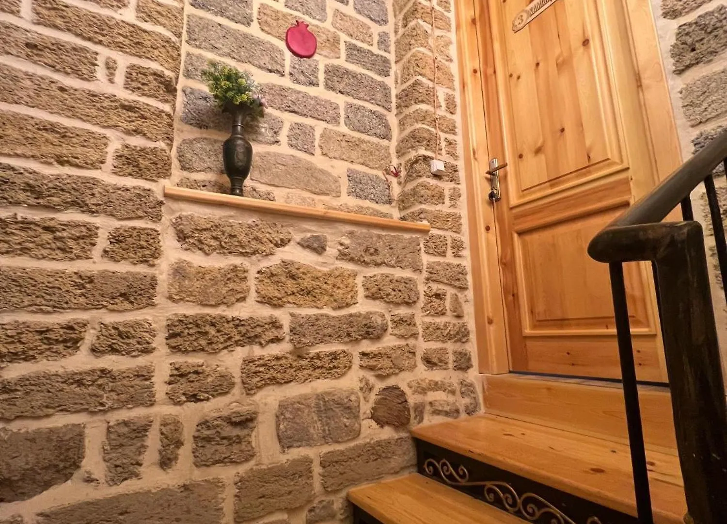 Old Rooms Hotel Baku