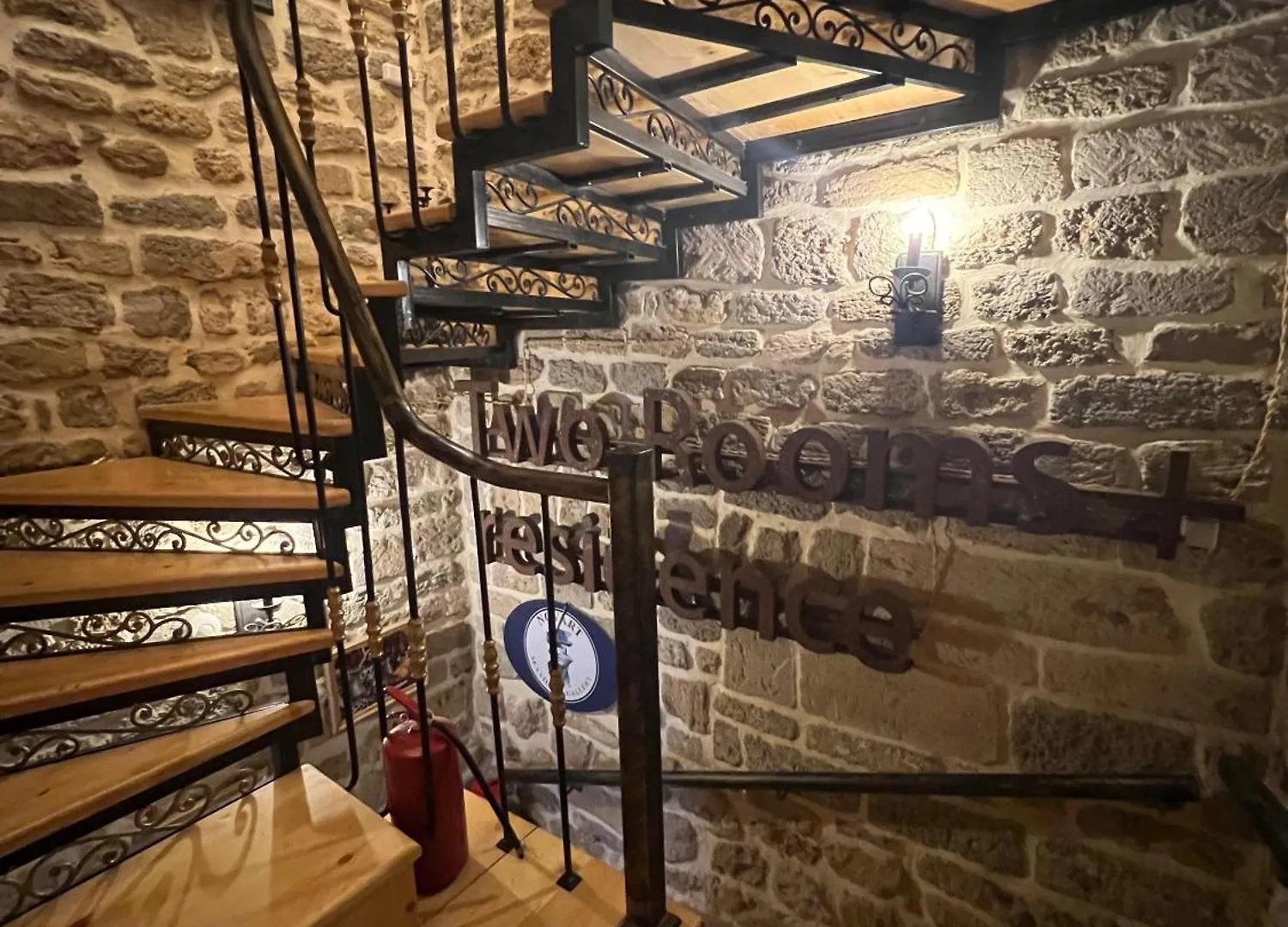 Old Rooms Hotel Baku