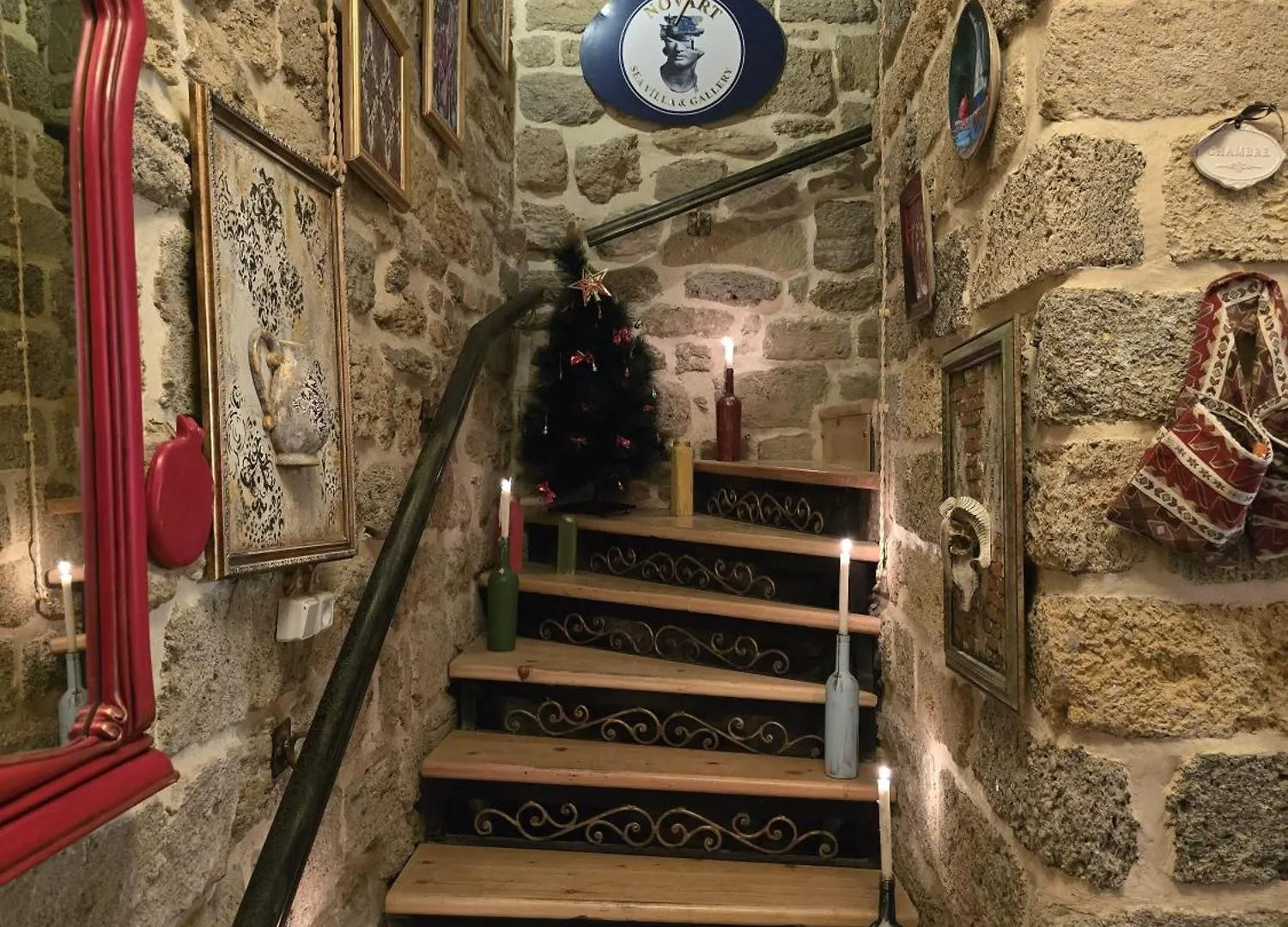 Old Rooms Hotel Baku